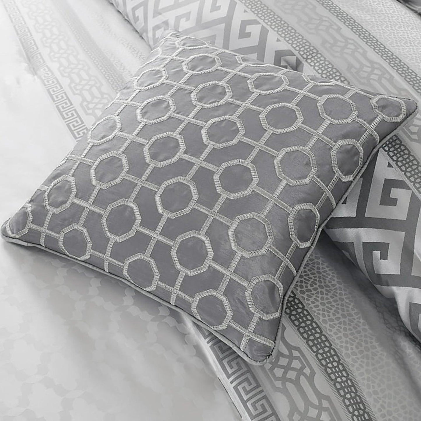 Madison Park 7-Piece William Bennett Jacquard Comforter Set in Gray | King Size - Home Revival Shop
