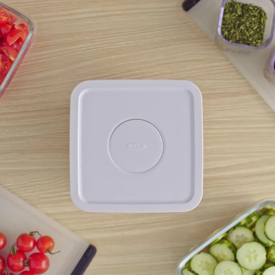 Kitchen food storage containers with lids for fresh ingredients