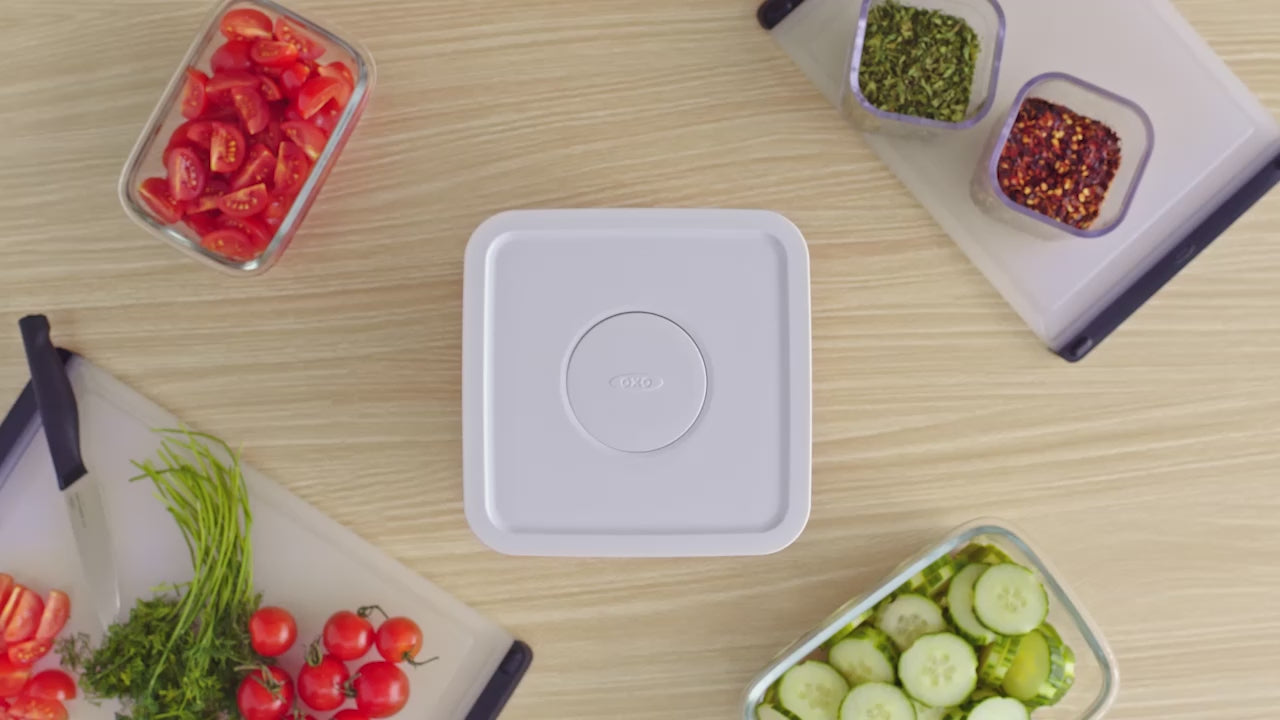 Kitchen food storage containers with lids for fresh ingredients